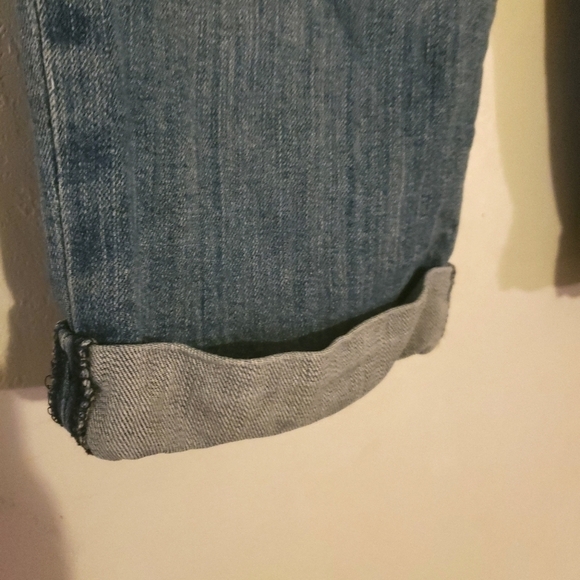Levi's Womens Size 4 Capri Demin Cuffed Jeans Waist 27", 18" inseam - Picture 10 of 11